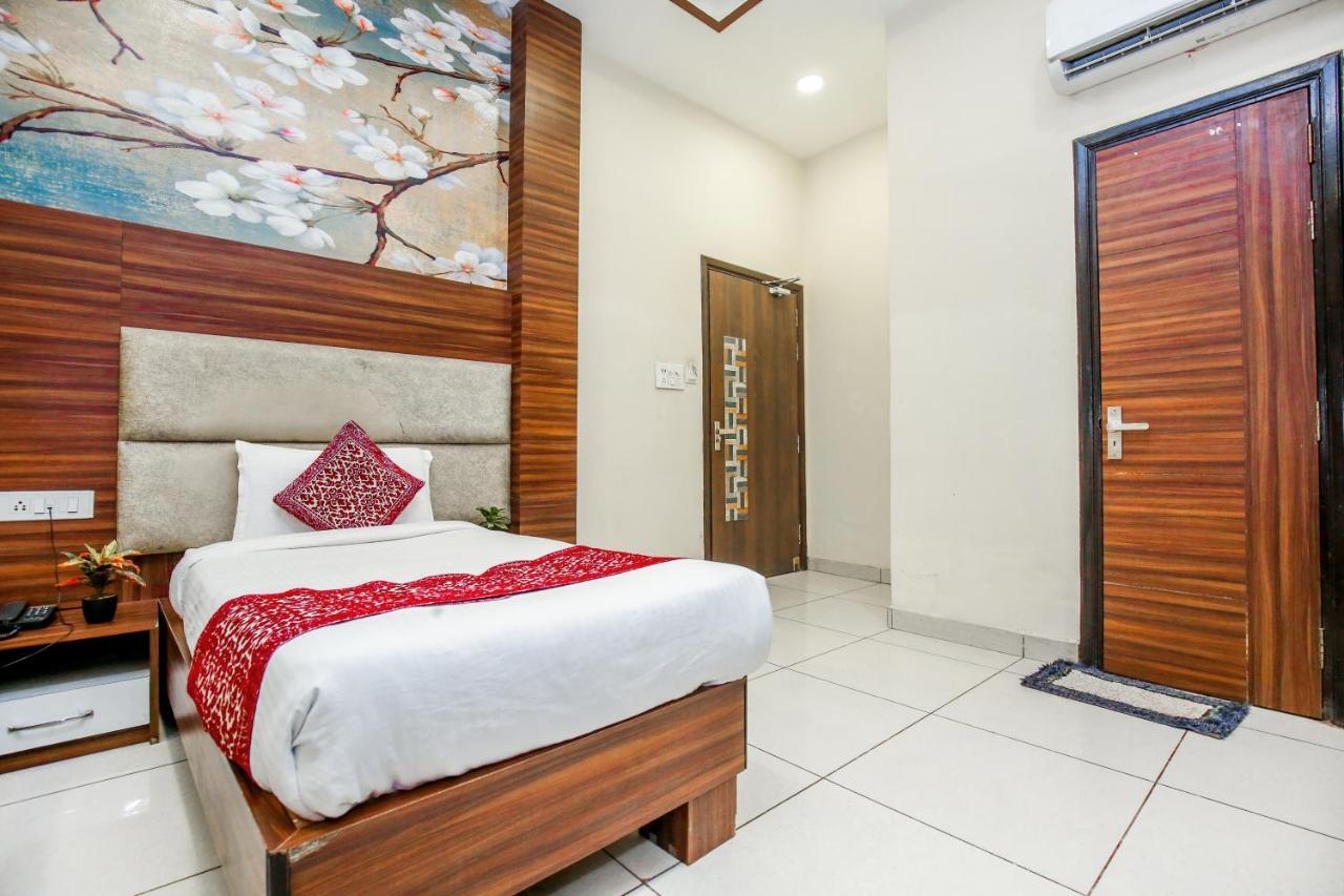 Hotel Karan Residency - 5 Min Walk From Golden Temple Amritsar Exterior photo