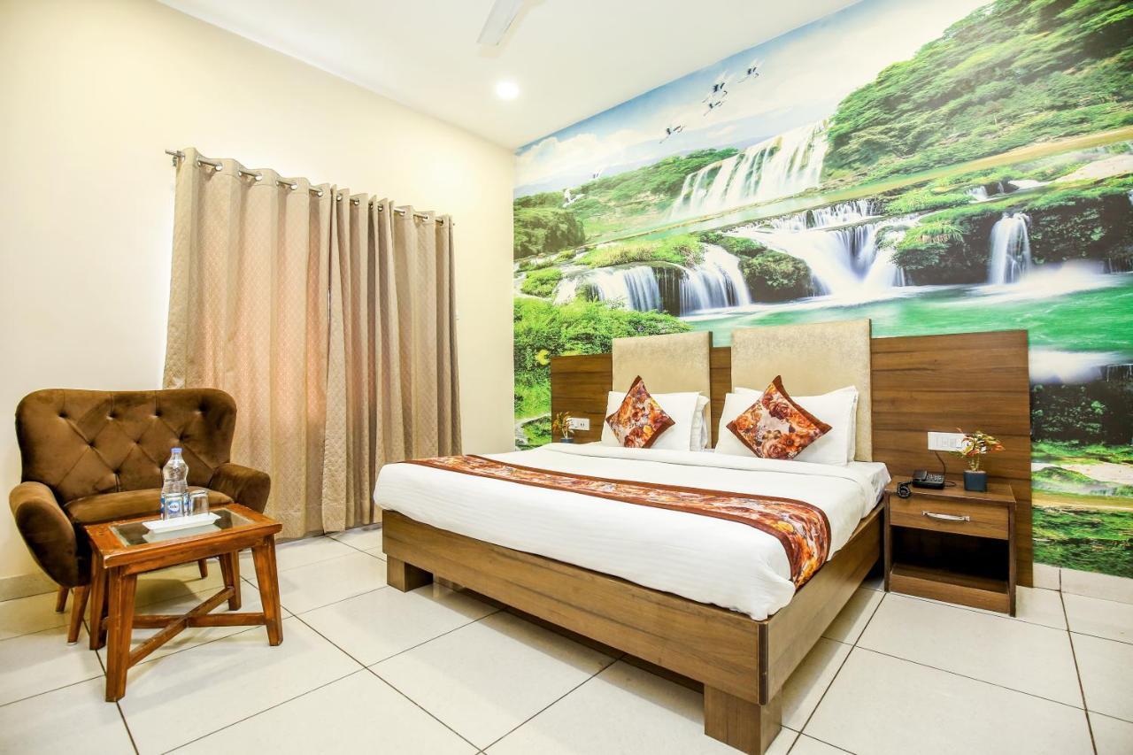 Hotel Karan Residency - 5 Min Walk From Golden Temple Amritsar Exterior photo