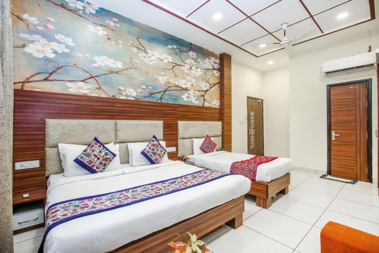 Hotel Karan Residency - 5 Min Walk From Golden Temple Amritsar Exterior photo